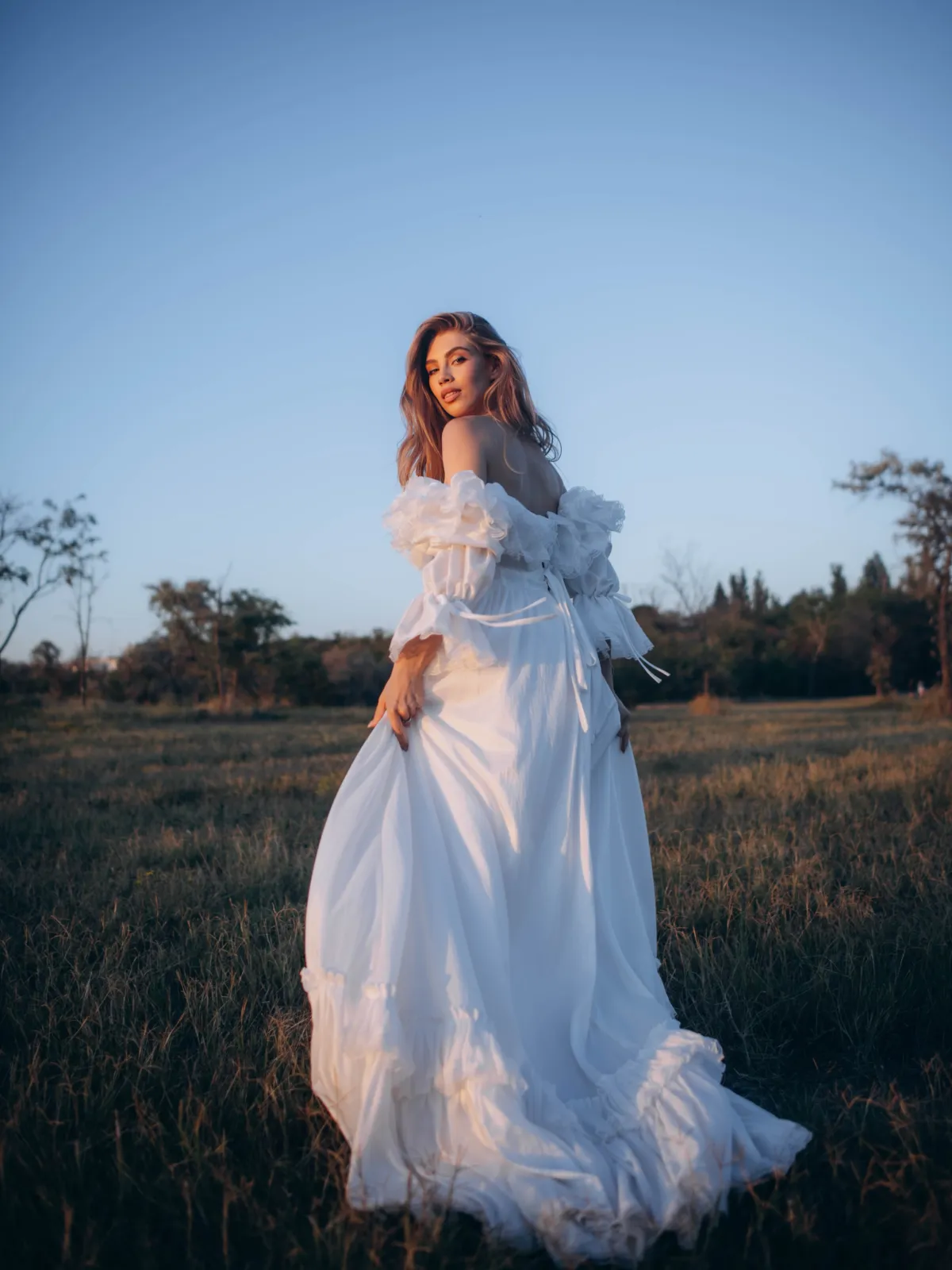 Daria Malinovska — Біла сукня