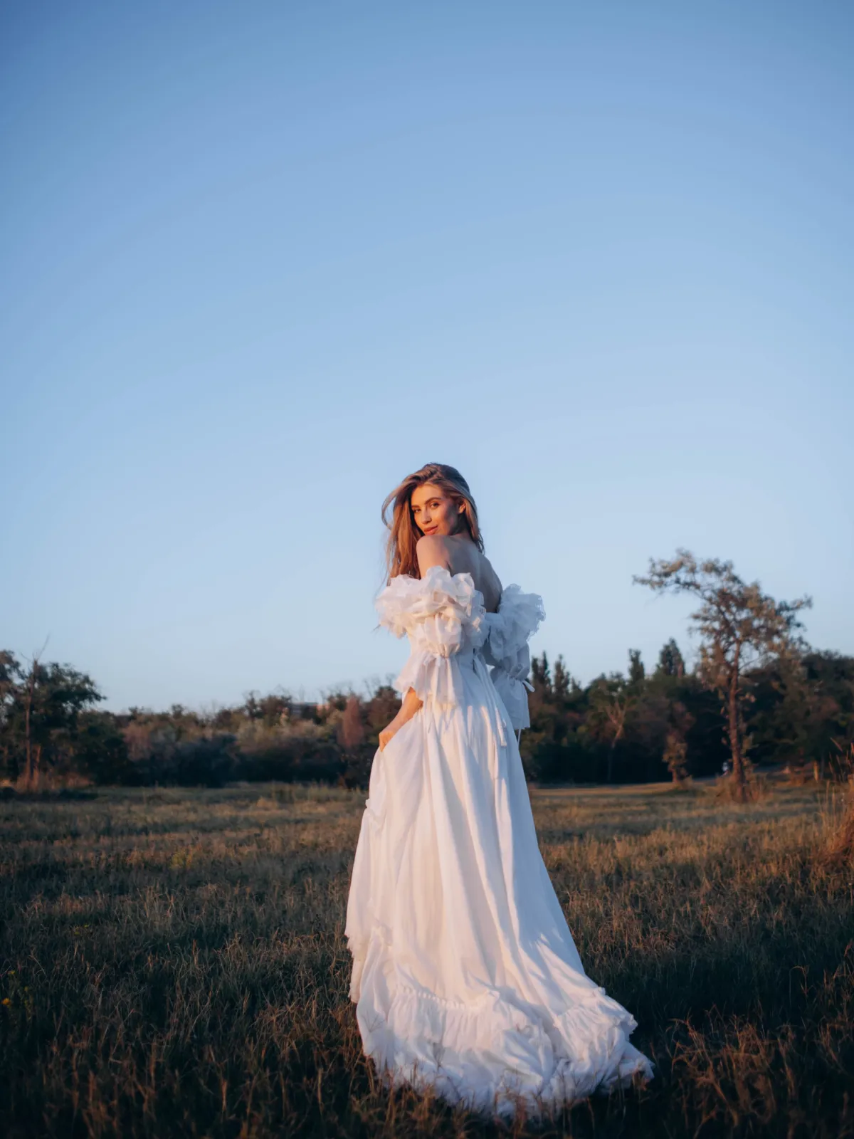 Daria Malinovska — Біла сукня